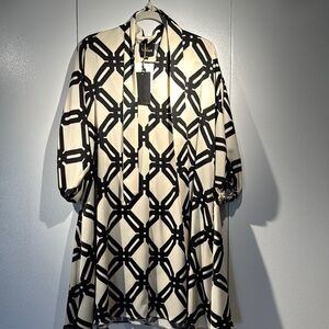 Chic Black and Cream Geometric Dress